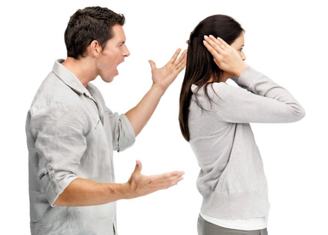 لماذا يقلل الزوج من شأن زوجته