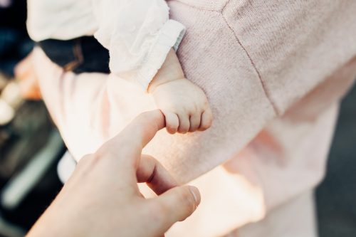  أعراض التوحد عند الرضع والأطفال
