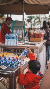 ماذا تعرف عن المياه التي يمكنك شربها ؟ 4 شراء المياه